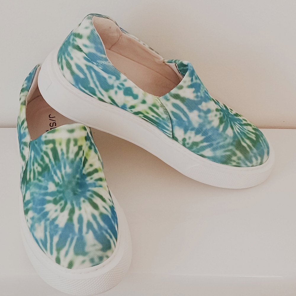 J Slides blue green tie dye Sneakers Shoe  Size 6.5  Great condition!